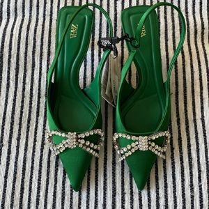 Gorgeous Zara green heels with rhinestone bow 6.5